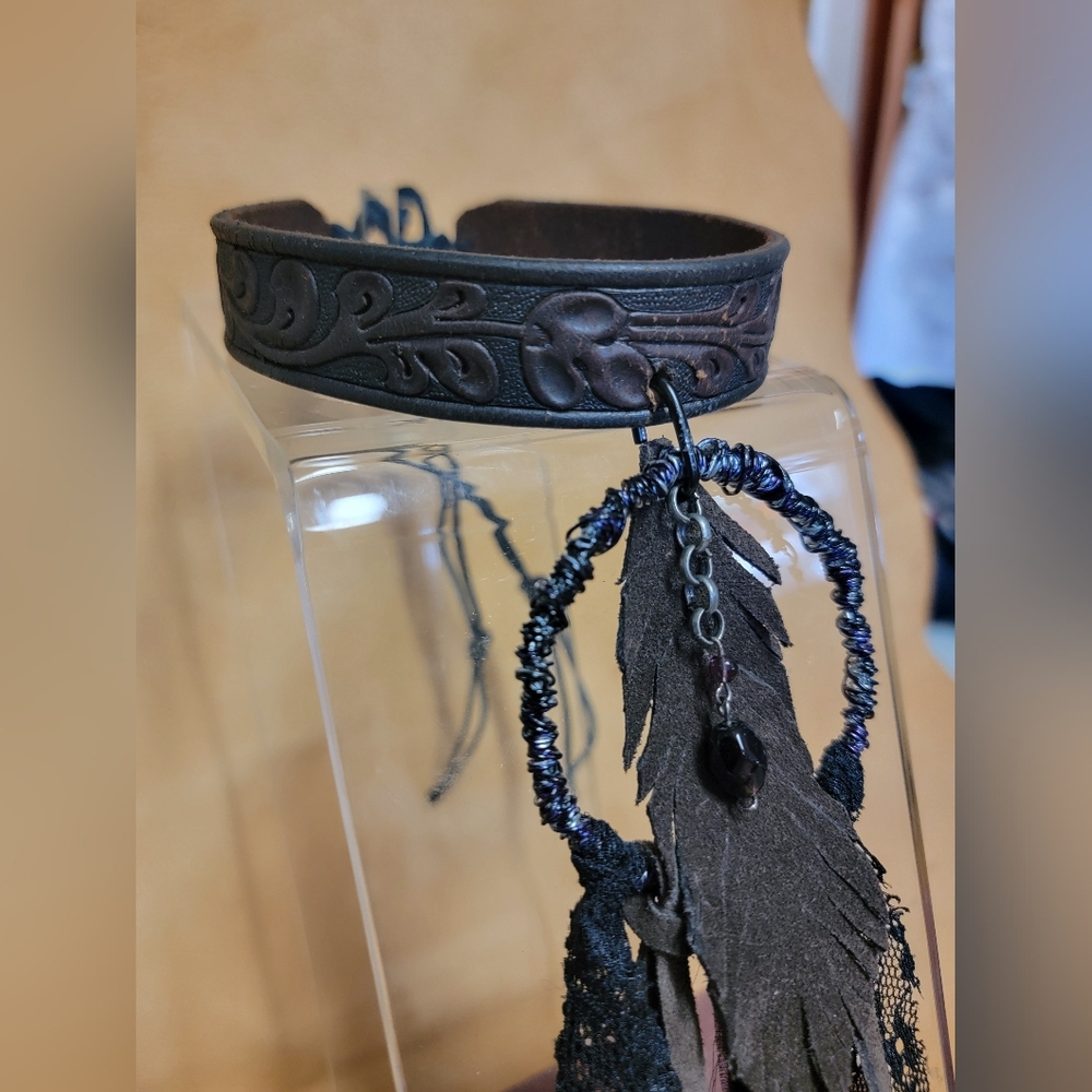 Bohemian Hippie Tooled Leather Choker Necklace With Suede Feather & Amethyst - Picture 5 of 12